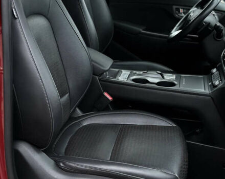 Красный Хендай Kona, объемом двигателя 0 л и пробегом 135 тыс. км за 17990 $, фото 57 на Automoto.ua