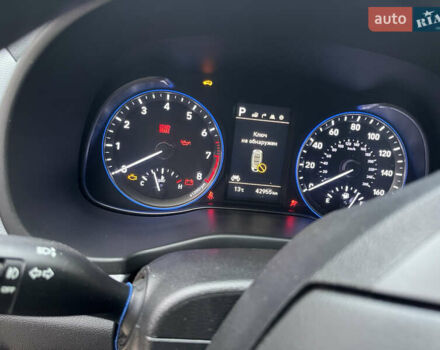 Червоний Хендай Kona, об'ємом двигуна 1.59 л та пробігом 43 тис. км за 18500 $, фото 6 на Automoto.ua