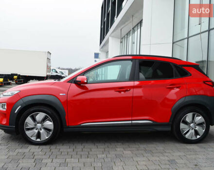 Красный Хендай Kona, объемом двигателя 0 л и пробегом 70 тыс. км за 19917 $, фото 5 на Automoto.ua