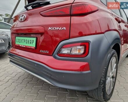 Червоний Хендай Kona, об'ємом двигуна 0 л та пробігом 79 тис. км за 16200 $, фото 12 на Automoto.ua