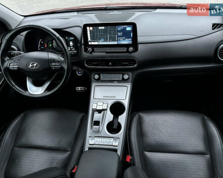 Красный Хендай Kona, объемом двигателя 0 л и пробегом 135 тыс. км за 17990 $, фото 41 на Automoto.ua