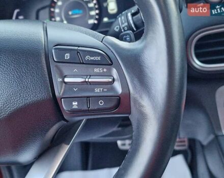 Красный Хендай Kona, объемом двигателя 0 л и пробегом 104 тыс. км за 17800 $, фото 33 на Automoto.ua