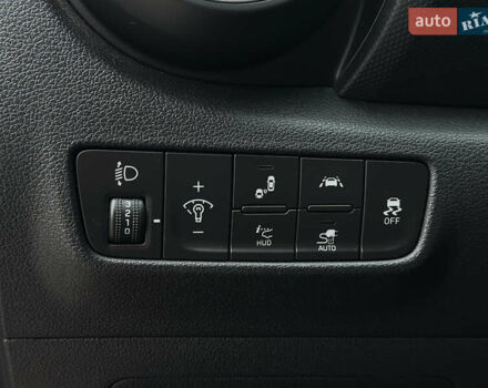 Красный Хендай Kona, объемом двигателя 0 л и пробегом 135 тыс. км за 17990 $, фото 36 на Automoto.ua