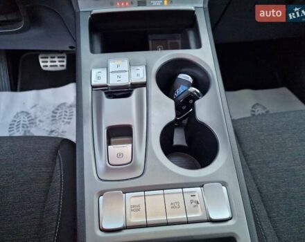 Красный Хендай Kona, объемом двигателя 0 л и пробегом 104 тыс. км за 17800 $, фото 41 на Automoto.ua