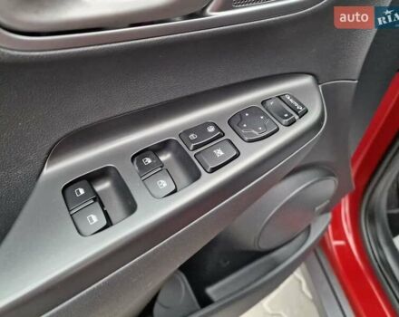 Червоний Хендай Kona, об'ємом двигуна 0 л та пробігом 79 тис. км за 16200 $, фото 23 на Automoto.ua