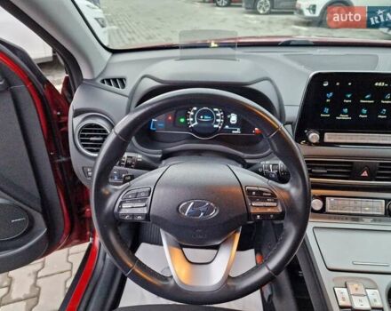 Красный Хендай Kona, объемом двигателя 0 л и пробегом 101 тыс. км за 16200 $, фото 21 на Automoto.ua