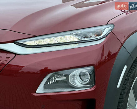 Красный Хендай Kona, объемом двигателя 0 л и пробегом 135 тыс. км за 17990 $, фото 14 на Automoto.ua