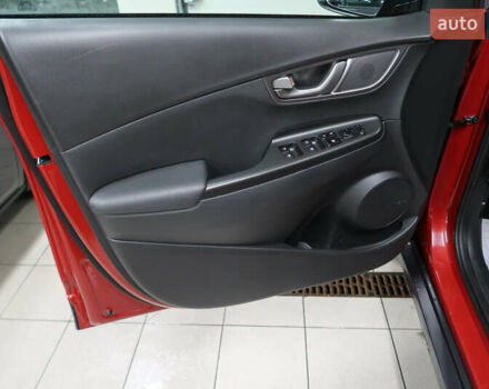 Красный Хендай Kona, объемом двигателя 0 л и пробегом 53 тыс. км за 15521 $, фото 14 на Automoto.ua