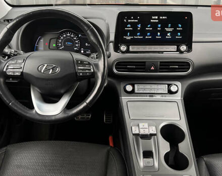 Красный Хендай Kona, объемом двигателя 0 л и пробегом 70 тыс. км за 19917 $, фото 14 на Automoto.ua