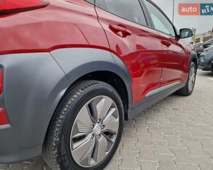 Червоний Хендай Kona, об'ємом двигуна 0 л та пробігом 79 тис. км за 16200 $, фото 13 на Automoto.ua