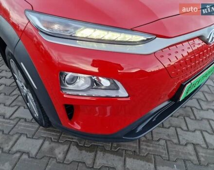 Красный Хендай Kona, объемом двигателя 0 л и пробегом 104 тыс. км за 17800 $, фото 11 на Automoto.ua