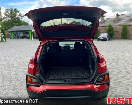 Червоний Хендай Kona, об'ємом двигуна 2 л та пробігом 75 тис. км за 17300 $, фото 4 на Automoto.ua