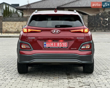 Красный Хендай Kona, объемом двигателя 0 л и пробегом 135 тыс. км за 17990 $, фото 6 на Automoto.ua