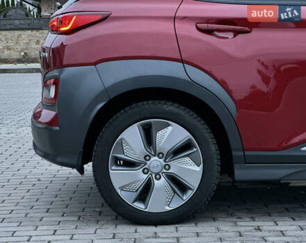 Красный Хендай Kona, объемом двигателя 0 л и пробегом 135 тыс. км за 17990 $, фото 27 на Automoto.ua