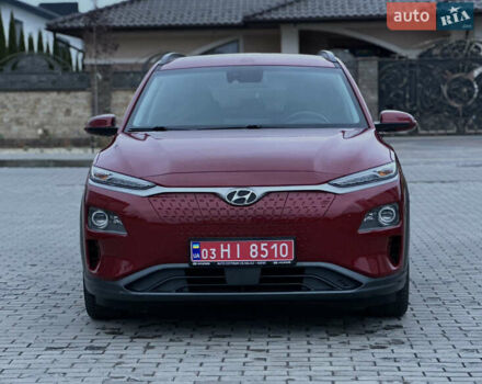 Красный Хендай Kona, объемом двигателя 0 л и пробегом 135 тыс. км за 17990 $, фото 1 на Automoto.ua