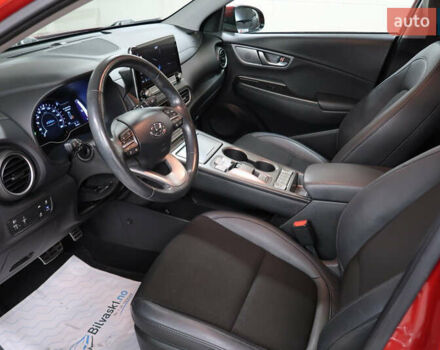 Красный Хендай Kona, объемом двигателя 0 л и пробегом 53 тыс. км за 15521 $, фото 10 на Automoto.ua