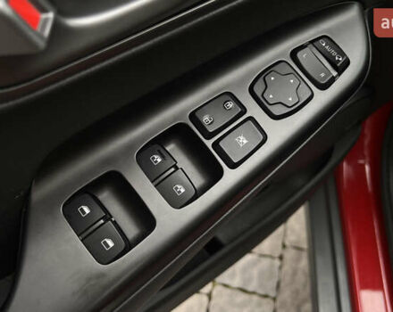 Красный Хендай Kona, объемом двигателя 0 л и пробегом 70 тыс. км за 19917 $, фото 11 на Automoto.ua