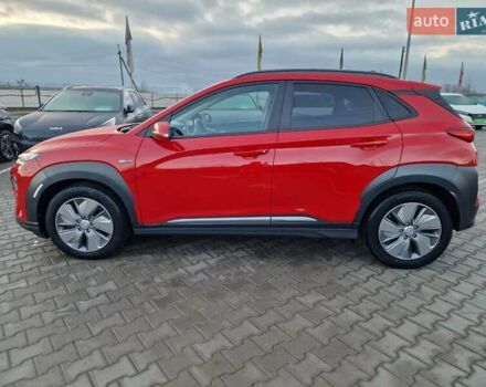 Красный Хендай Kona, объемом двигателя 0 л и пробегом 104 тыс. км за 17800 $, фото 19 на Automoto.ua