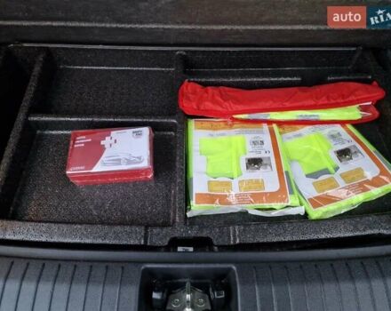 Красный Хендай Kona, объемом двигателя 0 л и пробегом 101 тыс. км за 16200 $, фото 48 на Automoto.ua