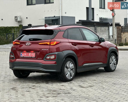 Красный Хендай Kona, объемом двигателя 0 л и пробегом 135 тыс. км за 17990 $, фото 5 на Automoto.ua