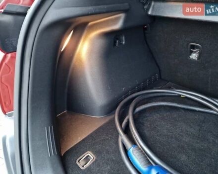 Красный Хендай Kona, объемом двигателя 0 л и пробегом 101 тыс. км за 16200 $, фото 46 на Automoto.ua