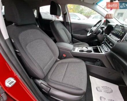 Червоний Хендай Kona, об'ємом двигуна 0 л та пробігом 79 тис. км за 16200 $, фото 45 на Automoto.ua