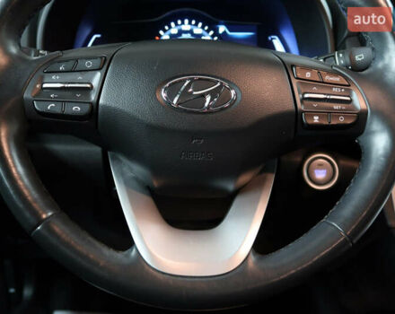 Красный Хендай Kona, объемом двигателя 0 л и пробегом 53 тыс. км за 15521 $, фото 11 на Automoto.ua