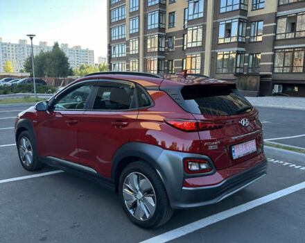 Червоний Хендай Kona, об'ємом двигуна 0 л та пробігом 124 тис. км за 20000 $, фото 2 на Automoto.ua