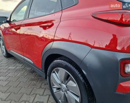 Красный Хендай Kona, объемом двигателя 0 л и пробегом 104 тыс. км за 17800 $, фото 17 на Automoto.ua