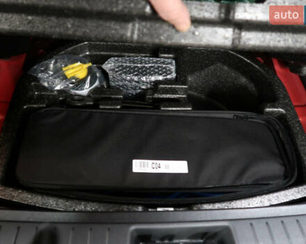 Красный Хендай Kona, объемом двигателя 0 л и пробегом 53 тыс. км за 15521 $, фото 8 на Automoto.ua