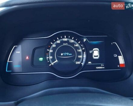 Красный Хендай Kona, объемом двигателя 0 л и пробегом 104 тыс. км за 17800 $, фото 30 на Automoto.ua