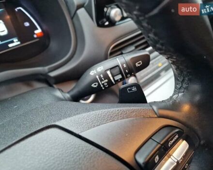 Красный Хендай Kona, объемом двигателя 0 л и пробегом 101 тыс. км за 16200 $, фото 33 на Automoto.ua