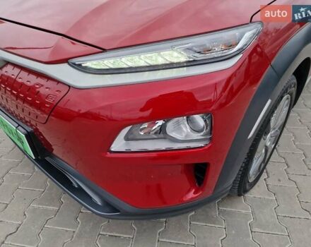 Червоний Хендай Kona, об'ємом двигуна 0 л та пробігом 79 тис. км за 16200 $, фото 1 на Automoto.ua