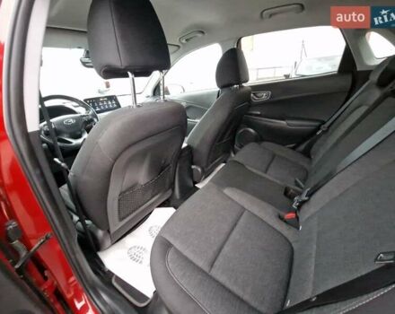 Червоний Хендай Kona, об'ємом двигуна 0 л та пробігом 79 тис. км за 16200 $, фото 41 на Automoto.ua