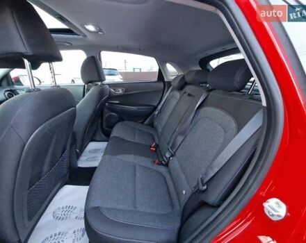 Красный Хендай Kona, объемом двигателя 0 л и пробегом 104 тыс. км за 17800 $, фото 44 на Automoto.ua