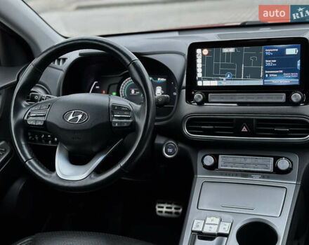 Красный Хендай Kona, объемом двигателя 0 л и пробегом 135 тыс. км за 17990 $, фото 45 на Automoto.ua