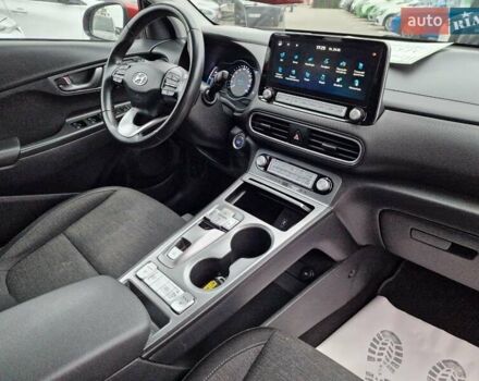 Червоний Хендай Kona, об'ємом двигуна 0 л та пробігом 79 тис. км за 16200 $, фото 47 на Automoto.ua