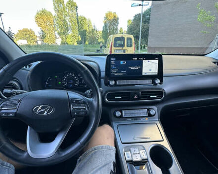 Червоний Хендай Kona, об'ємом двигуна 0 л та пробігом 124 тис. км за 20000 $, фото 8 на Automoto.ua