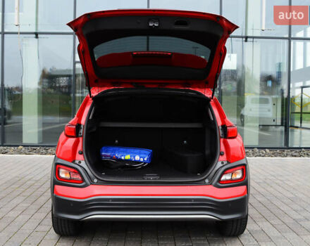 Красный Хендай Kona, объемом двигателя 0 л и пробегом 70 тыс. км за 19917 $, фото 32 на Automoto.ua