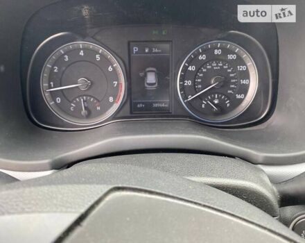 Красный Хендай Kona, объемом двигателя 1.59 л и пробегом 62 тыс. км за 17800 $, фото 14 на Automoto.ua