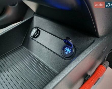 Красный Хендай Kona, объемом двигателя 0 л и пробегом 101 тыс. км за 16200 $, фото 39 на Automoto.ua