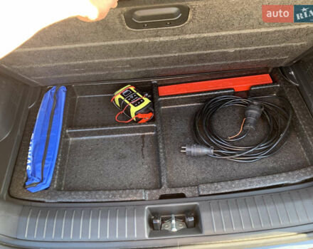 Красный Хендай Kona, объемом двигателя 0 л и пробегом 73 тыс. км за 17000 $, фото 15 на Automoto.ua