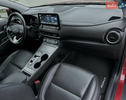 Красный Хендай Kona, объемом двигателя 0 л и пробегом 135 тыс. км за 17990 $, фото 59 на Automoto.ua