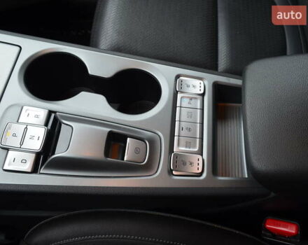 Красный Хендай Kona, объемом двигателя 0 л и пробегом 70 тыс. км за 19917 $, фото 22 на Automoto.ua