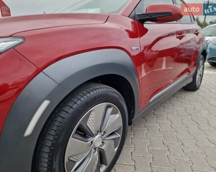 Червоний Хендай Kona, об'ємом двигуна 0 л та пробігом 79 тис. км за 16200 $, фото 2 на Automoto.ua
