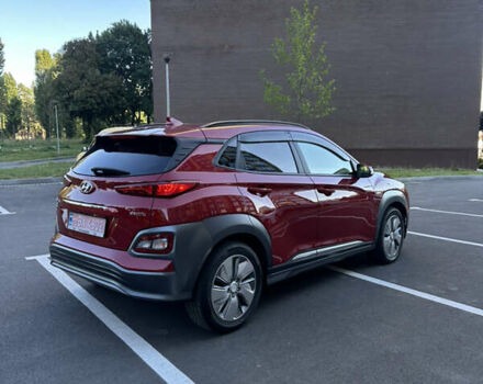 Червоний Хендай Kona, об'ємом двигуна 0 л та пробігом 124 тис. км за 20000 $, фото 3 на Automoto.ua