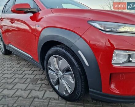 Красный Хендай Kona, объемом двигателя 0 л и пробегом 104 тыс. км за 17800 $, фото 10 на Automoto.ua