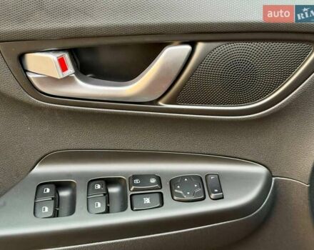 Красный Хендай Kona, объемом двигателя 0 л и пробегом 44 тыс. км за 17000 $, фото 16 на Automoto.ua