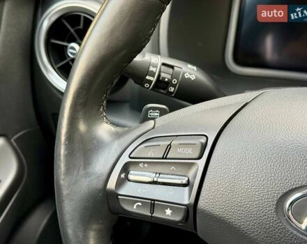 Красный Хендай Kona, объемом двигателя 0 л и пробегом 44 тыс. км за 17000 $, фото 29 на Automoto.ua