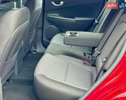 Красный Хендай Kona, объемом двигателя 0 л и пробегом 33 тыс. км за 16999 $, фото 20 на Automoto.ua